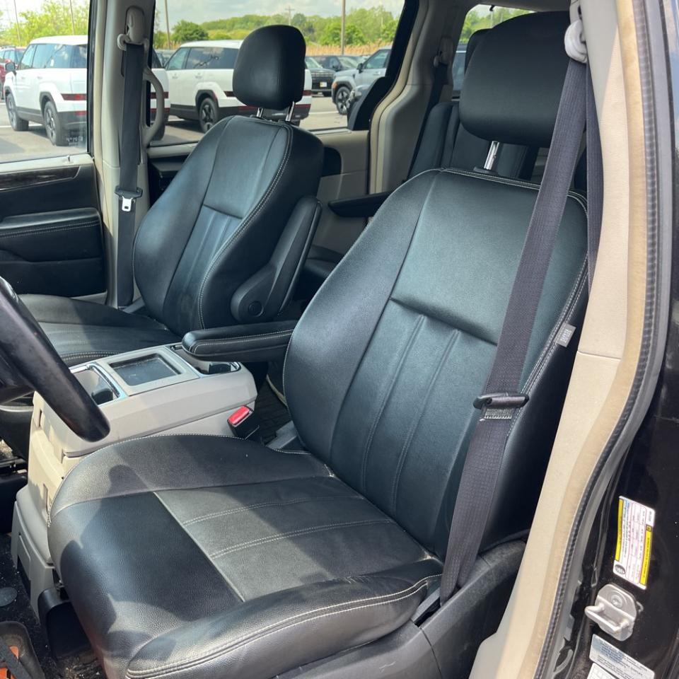 Chrysler Town & Country 4dr Wgn Touring 2016