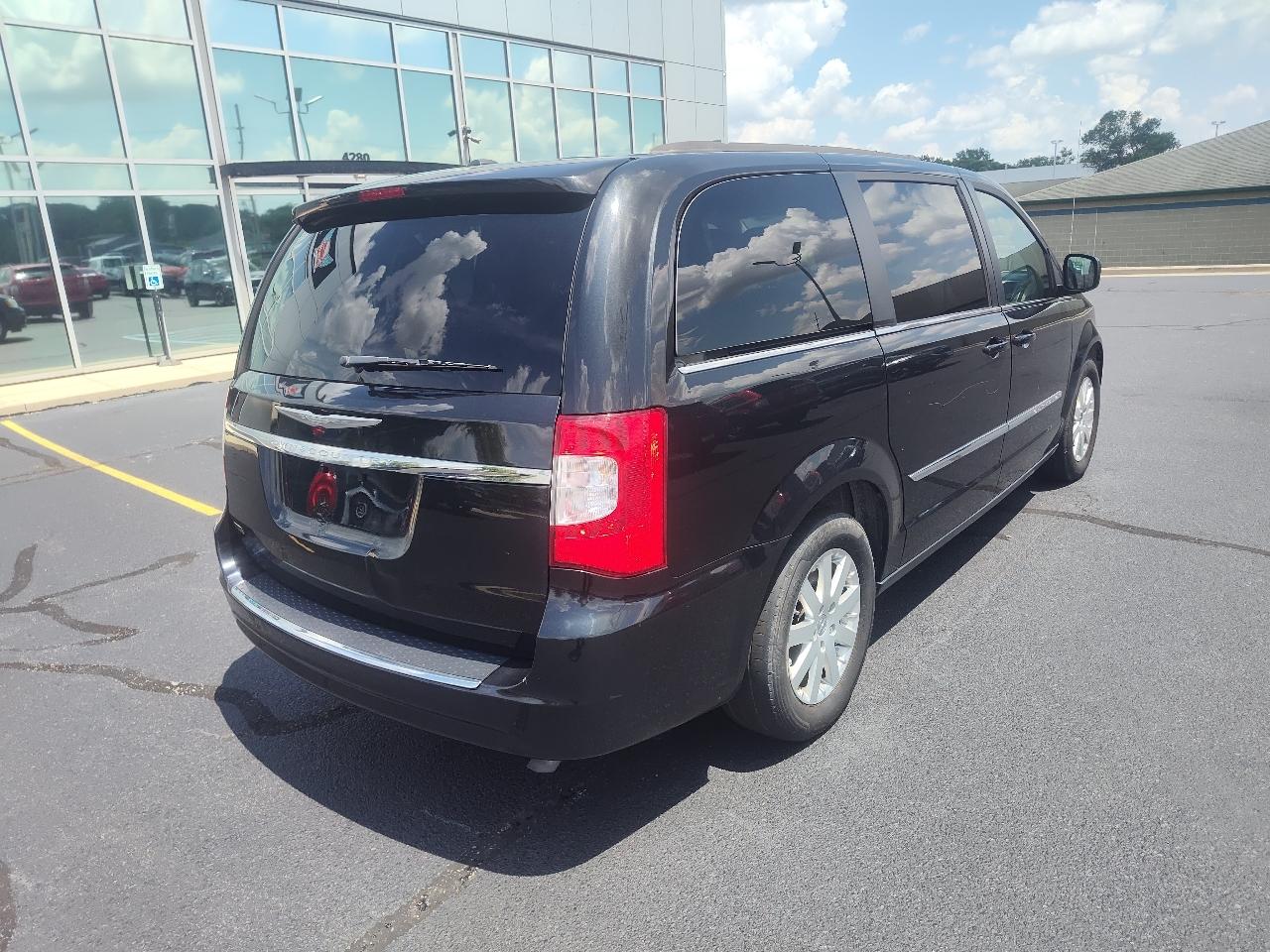 Chrysler Town & Country 4dr Wgn Touring 2016