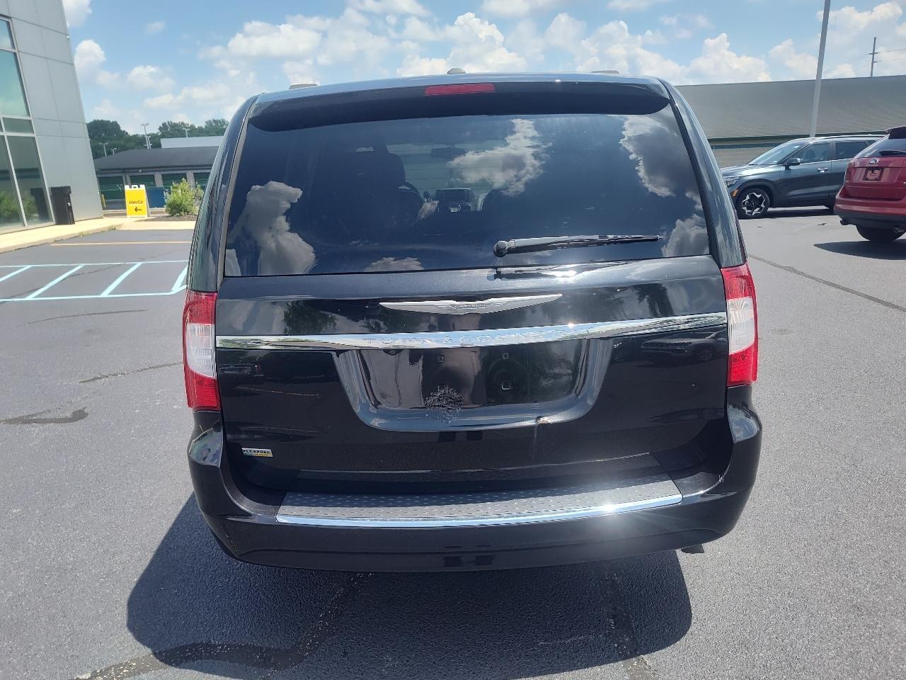 Chrysler Town & Country 4dr Wgn Touring 2016