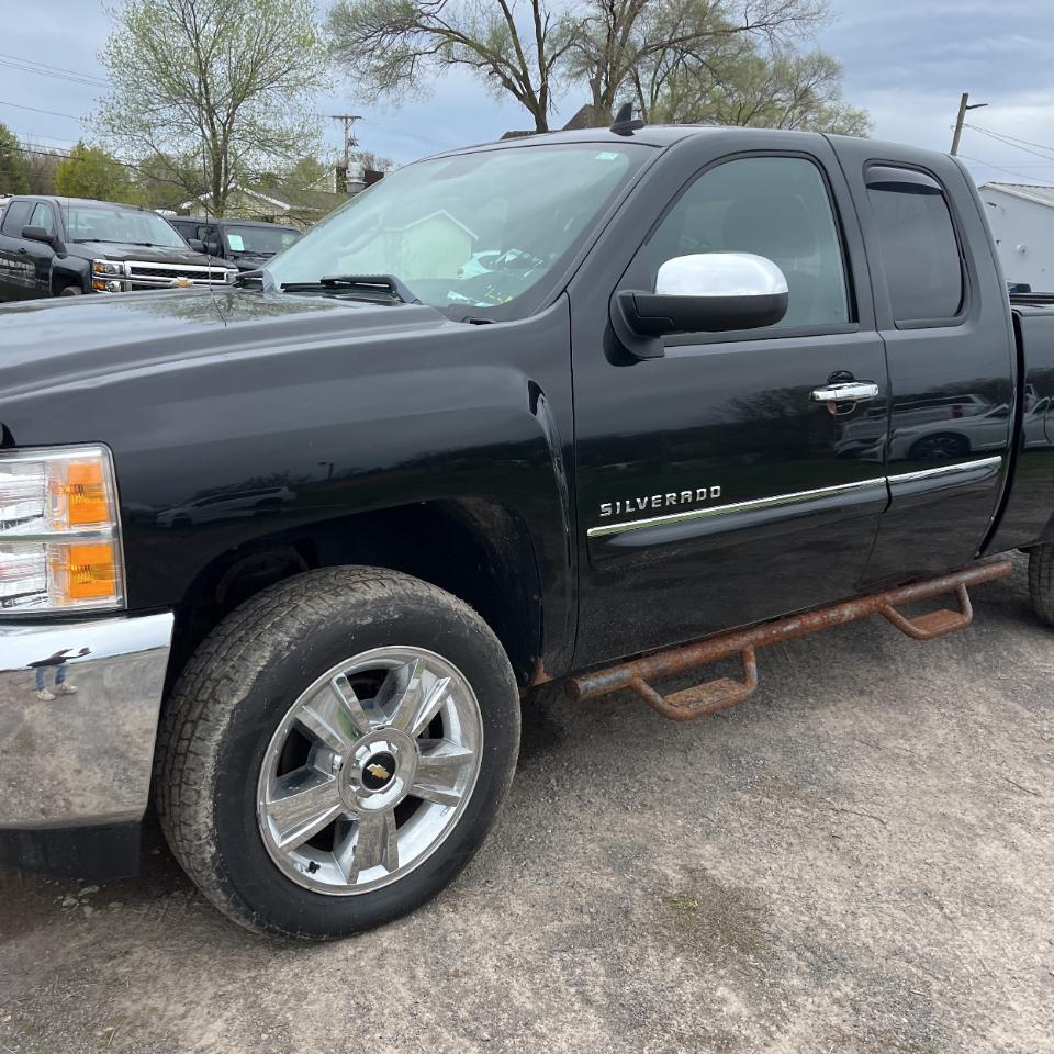 Chevrolet Silverado 1500 4WD Ext Cab 143.5" LT 2012