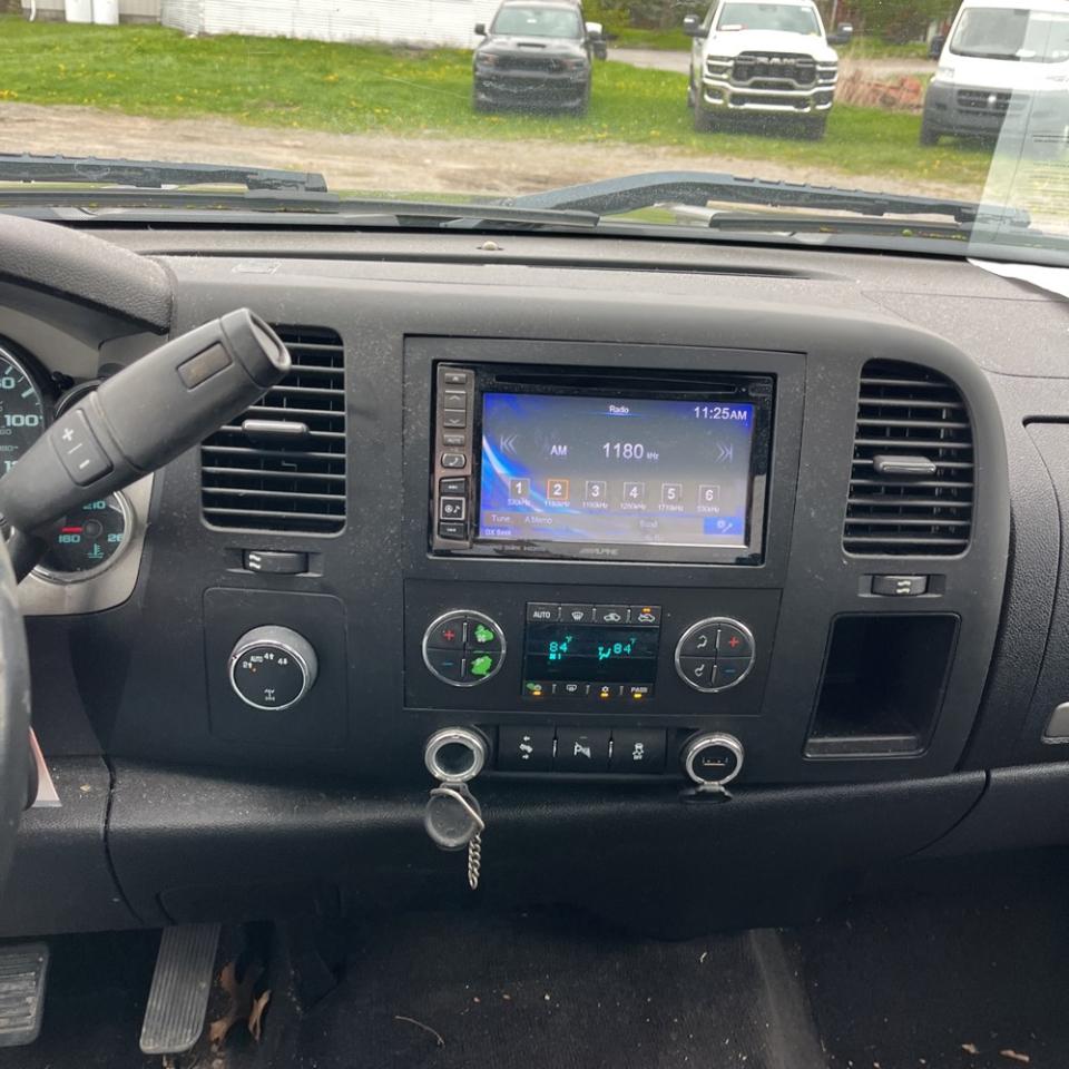 Chevrolet Silverado 1500 4WD Ext Cab 143.5" LT 2012