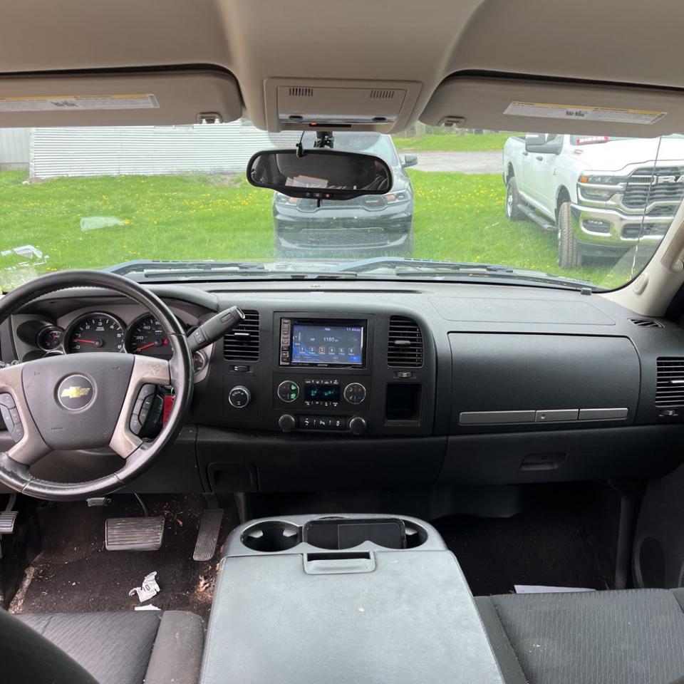 Chevrolet Silverado 1500 4WD Ext Cab 143.5" LT 2012