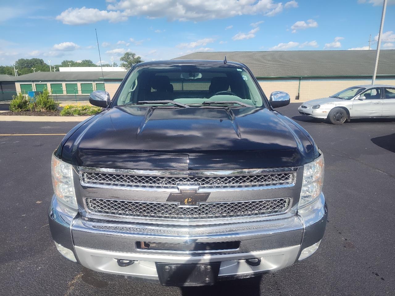 Chevrolet Silverado 1500 4WD Ext Cab 143.5" LT 2012