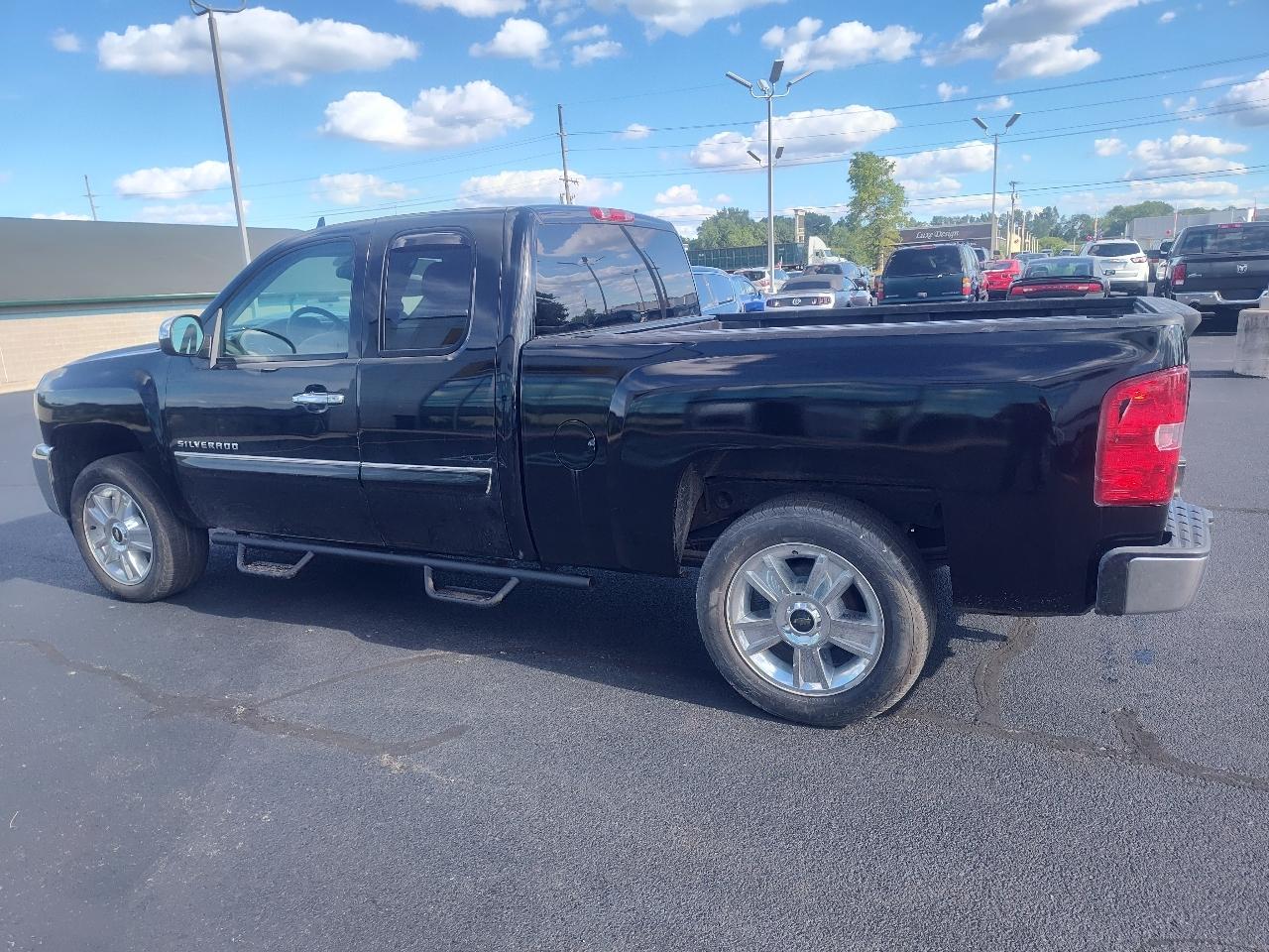 Chevrolet Silverado 1500 4WD Ext Cab 143.5" LT 2012