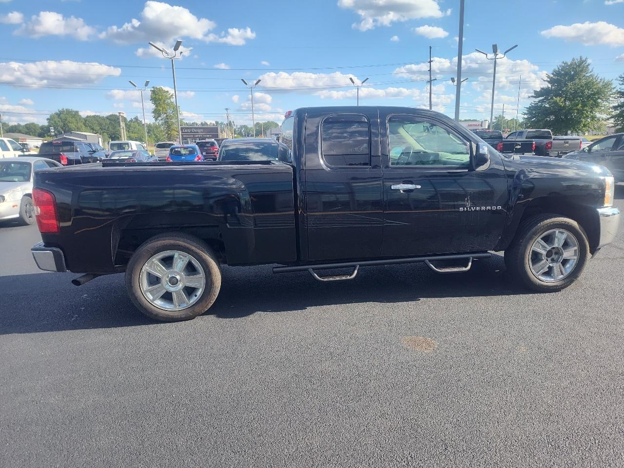 Chevrolet Silverado 1500 4WD Ext Cab 143.5" LT 2012