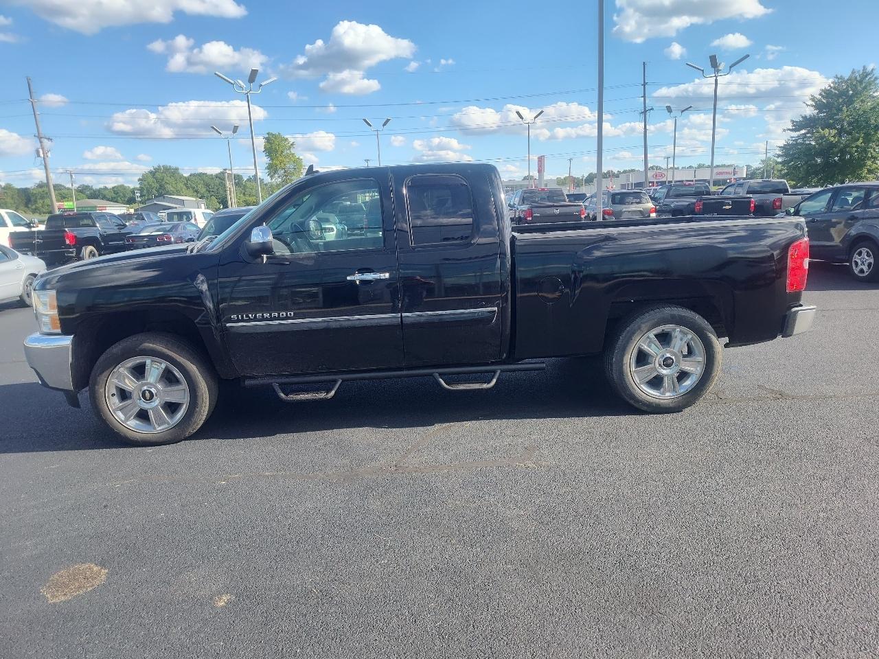 Chevrolet Silverado 1500 4WD Ext Cab 143.5" LT 2012