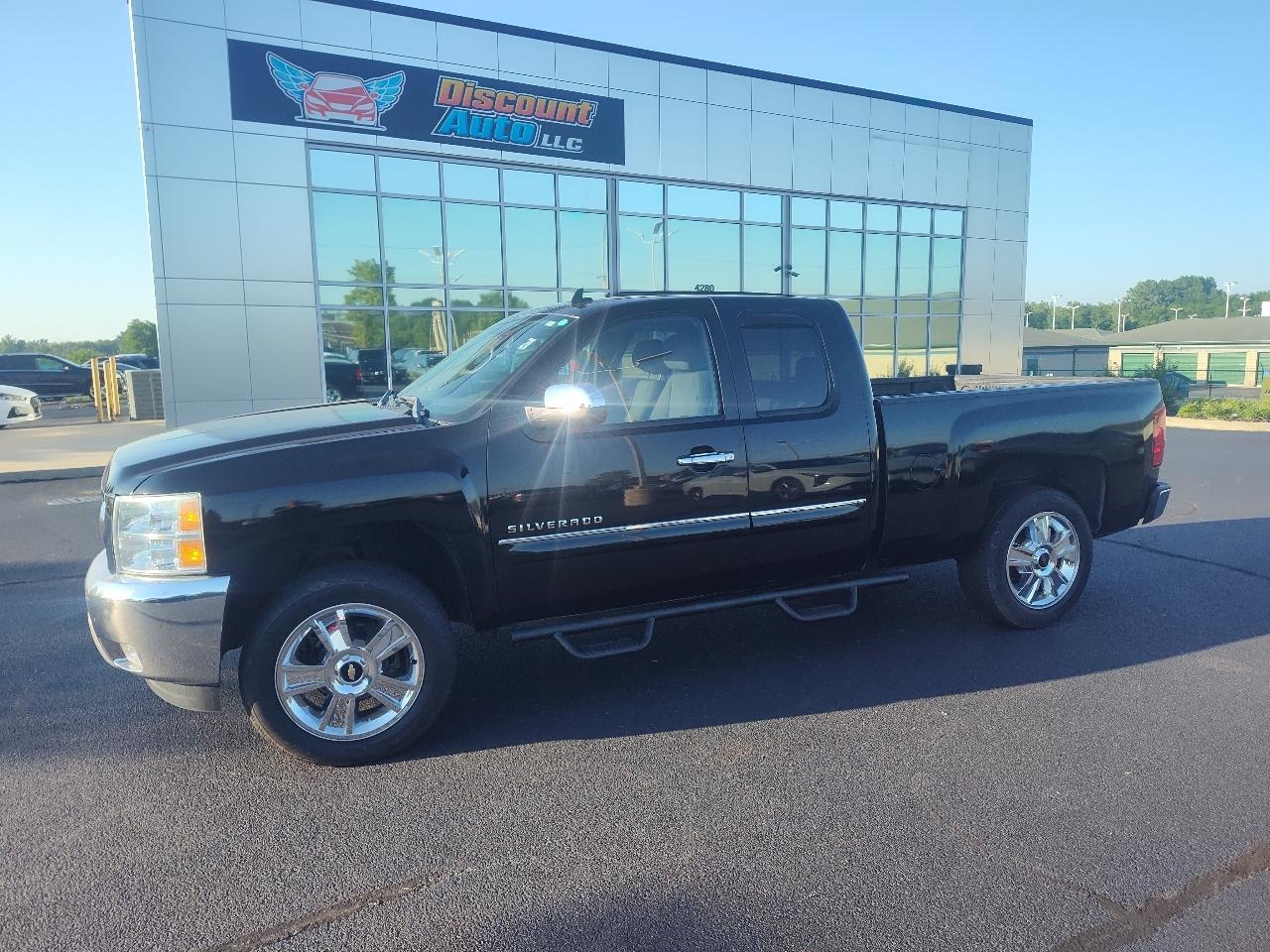 Chevrolet Silverado 1500 4WD Ext Cab 143.5" LT 2012