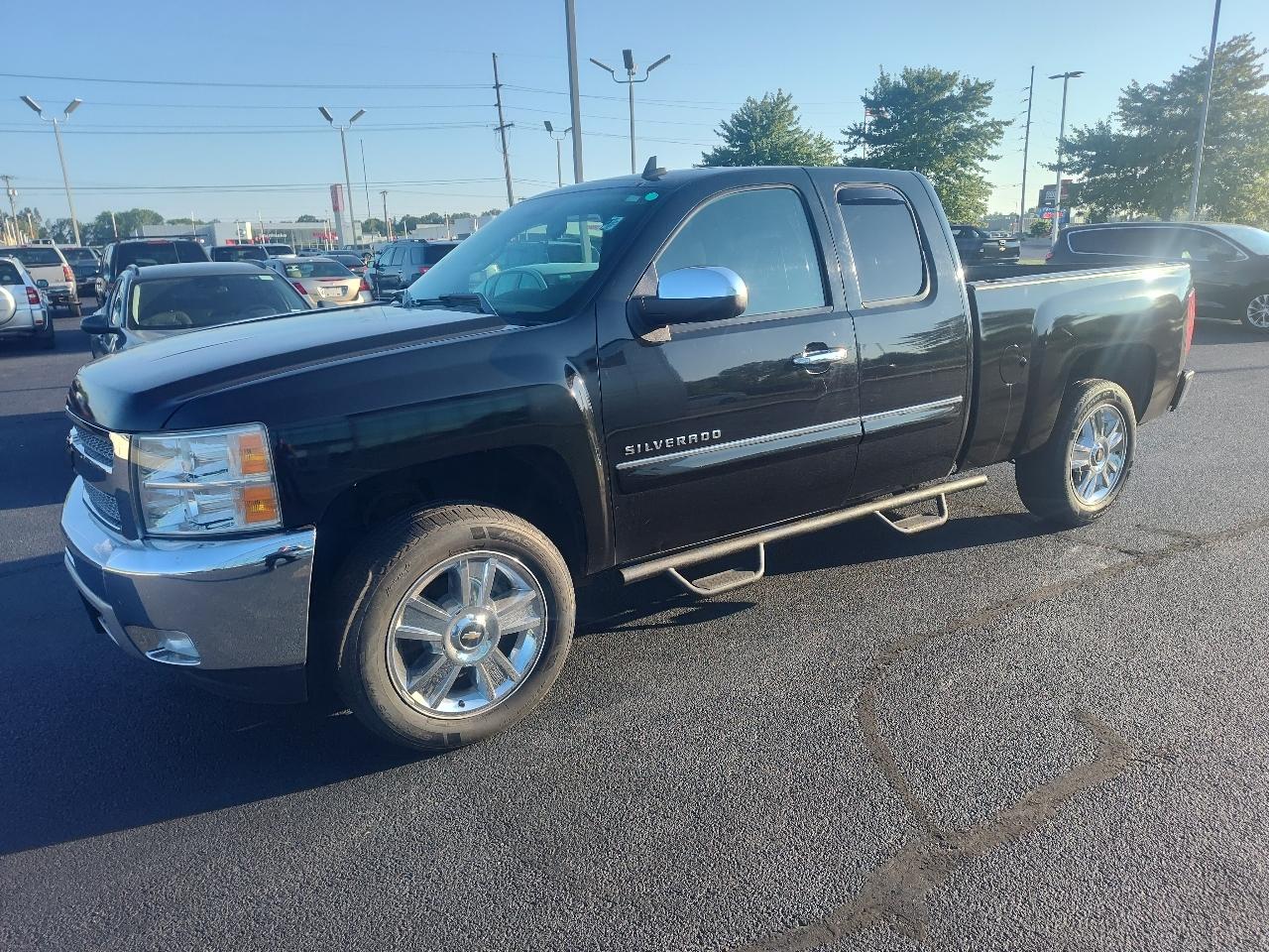 Chevrolet Silverado 1500 4WD Ext Cab 143.5" LT 2012
