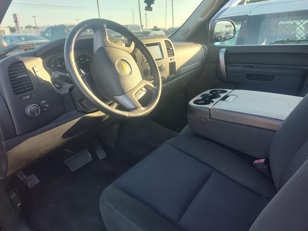 Chevrolet Silverado 1500 4WD Ext Cab 143.5" LT 2012