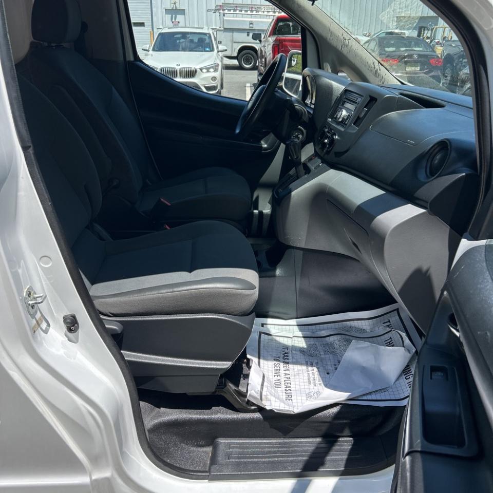 Chevrolet City Express Cargo Van FWD 115" LS 2015
