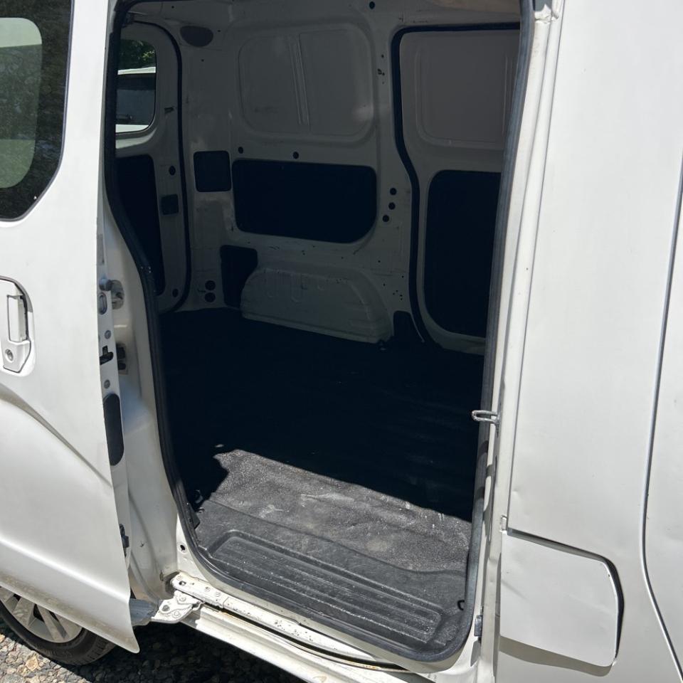 Chevrolet City Express Cargo Van FWD 115" LS 2015