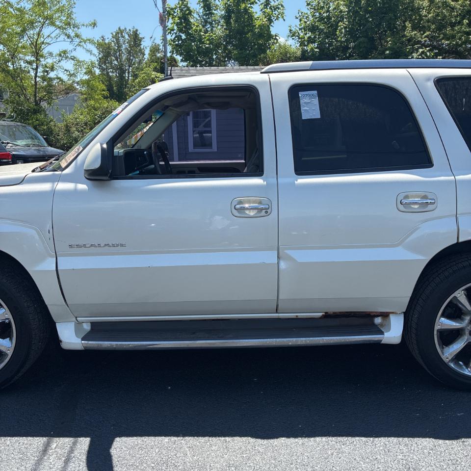 Cadillac Escalade 4dr AWD 2003