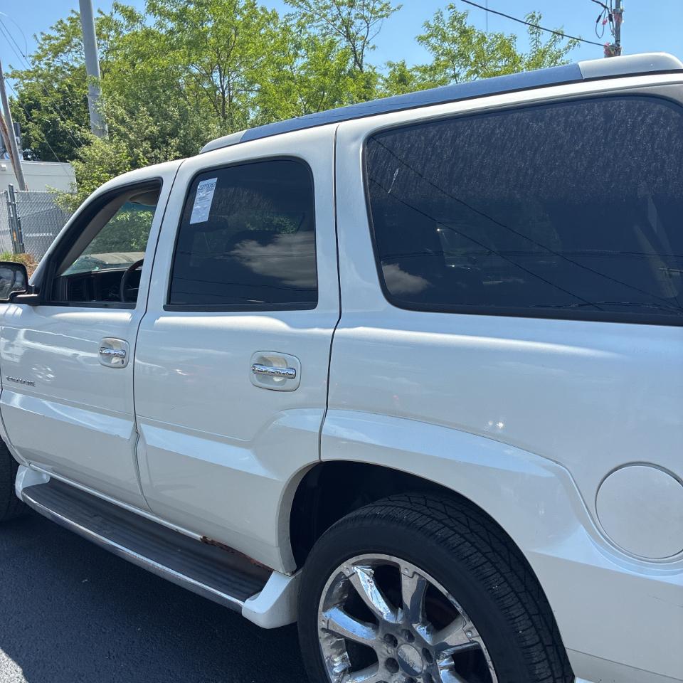 Cadillac Escalade 4dr AWD 2003