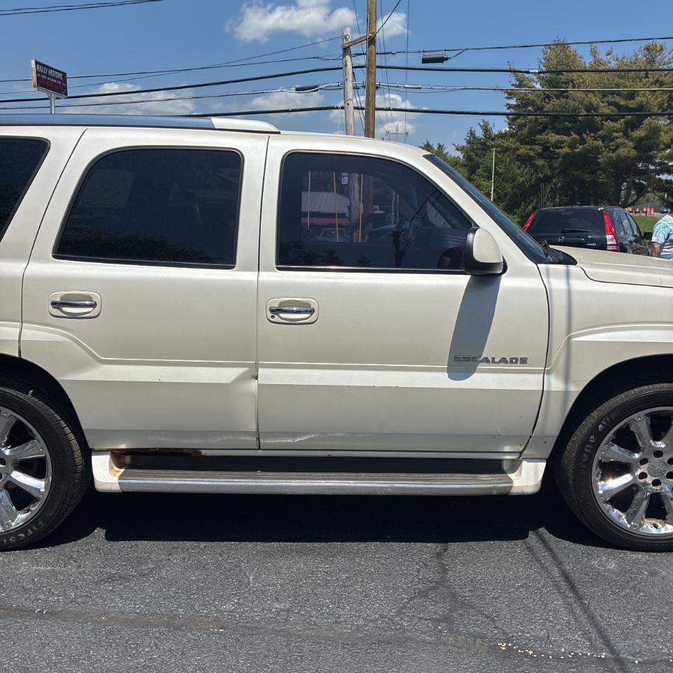 Cadillac Escalade 4dr AWD 2003
