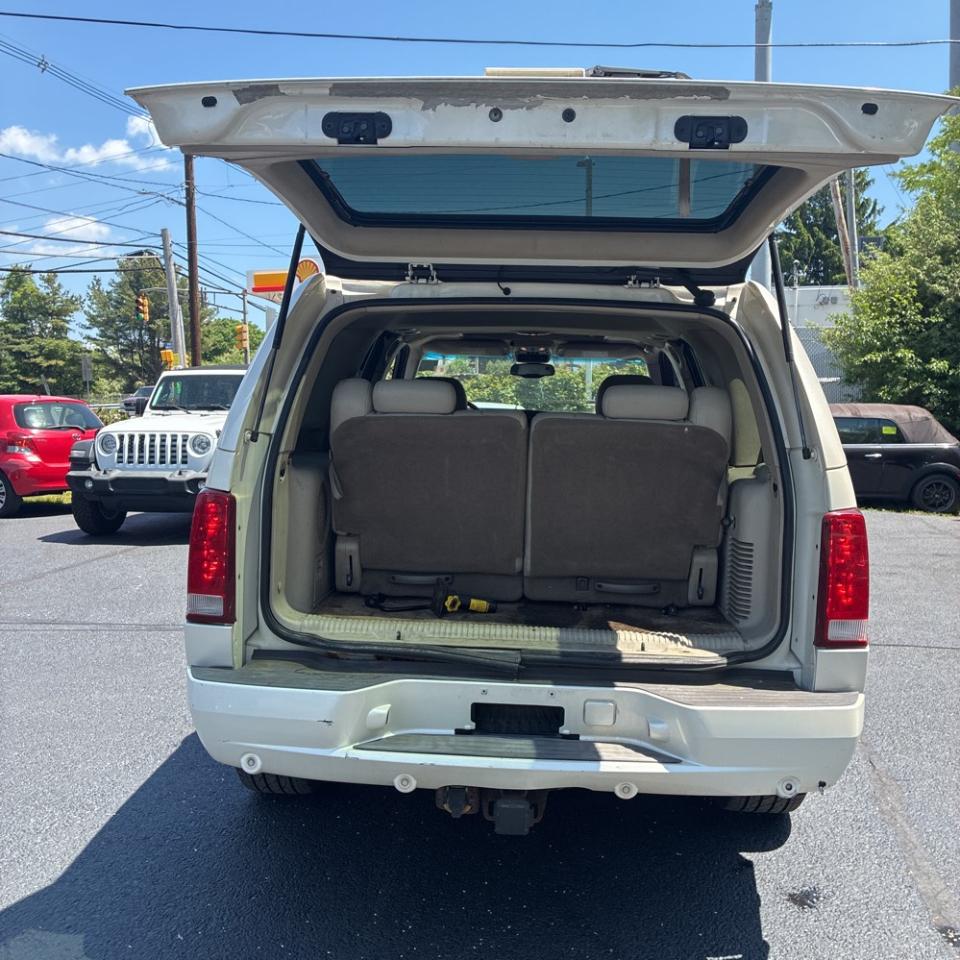 Cadillac Escalade 4dr AWD 2003