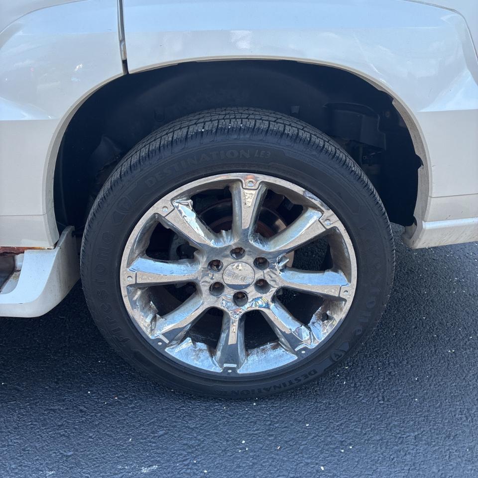 Cadillac Escalade 4dr AWD 2003
