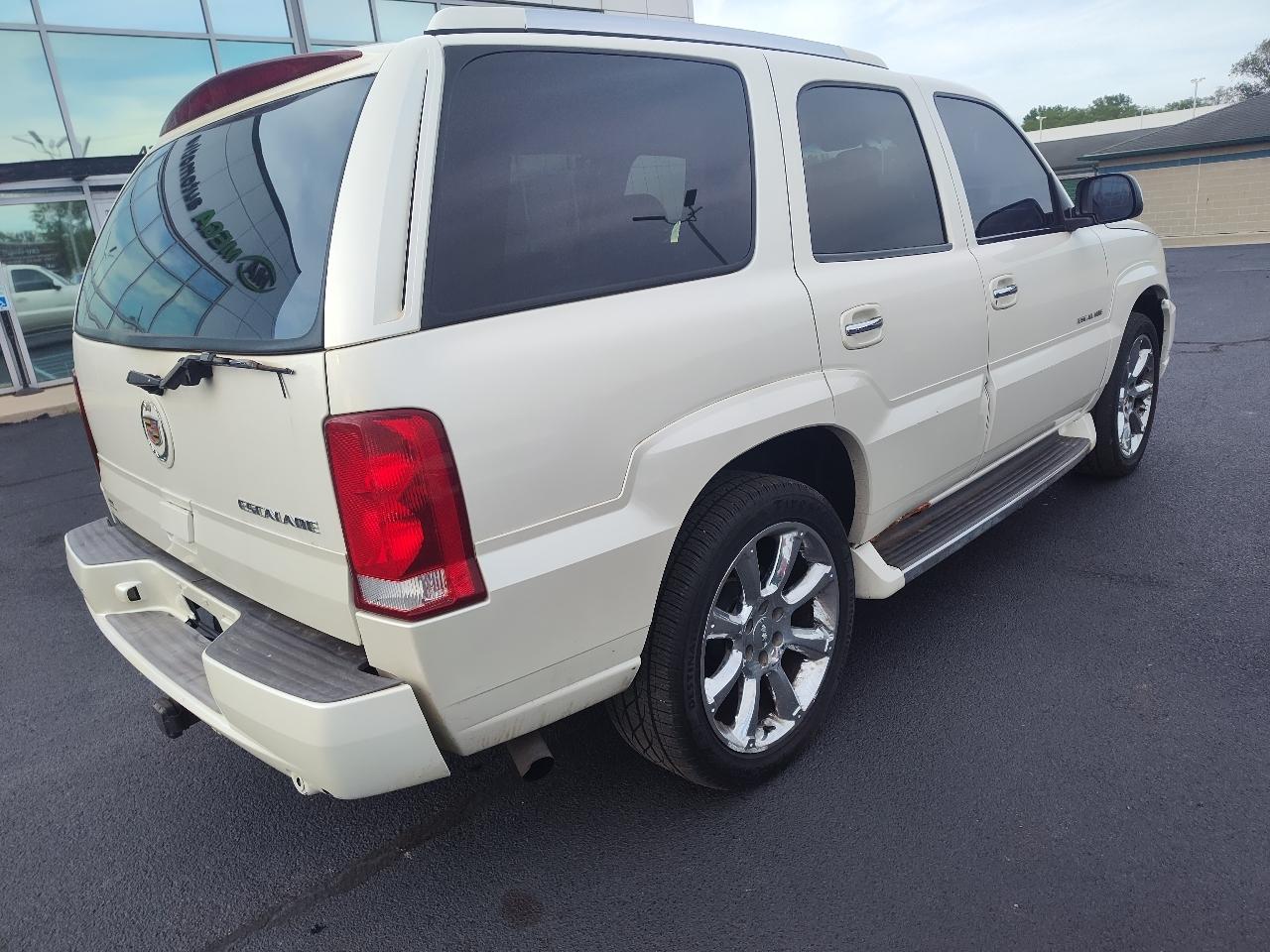 Cadillac Escalade 4dr AWD 2003