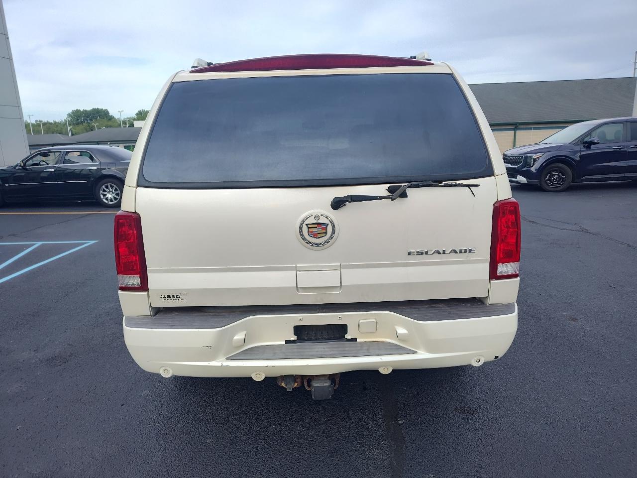 Cadillac Escalade 4dr AWD 2003