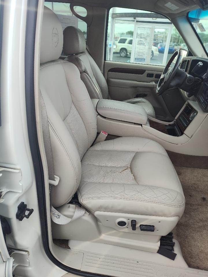Cadillac Escalade 4dr AWD 2003