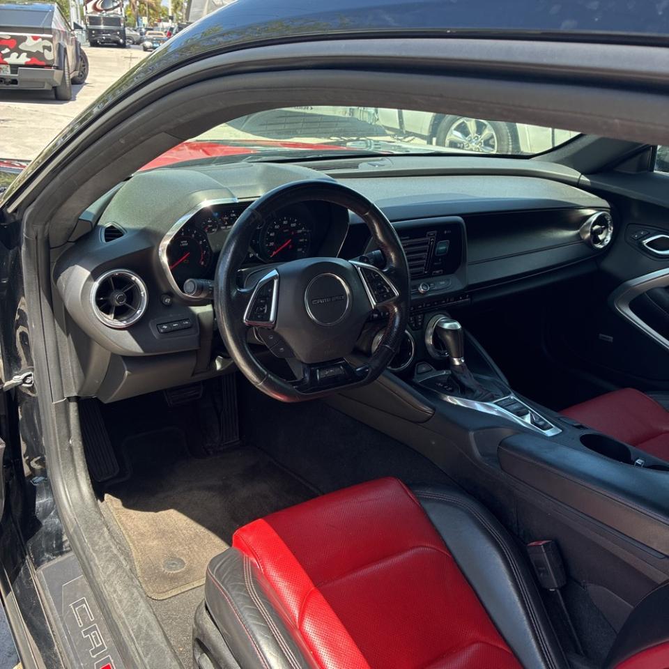 Chevrolet Camaro 2dr Cpe 2LT 2017