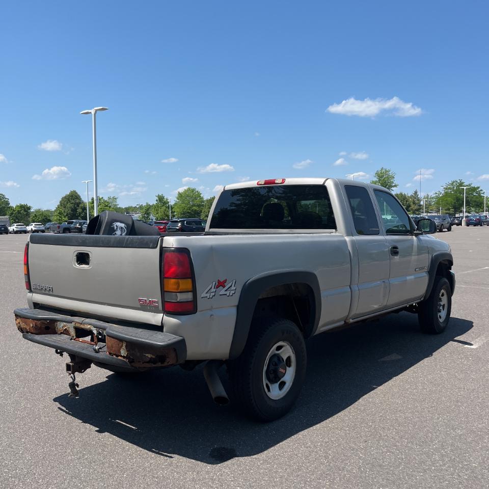 GMC Sierra 2500HD Classic 4WD Ext Cab 143.5" Work Truck 2007
