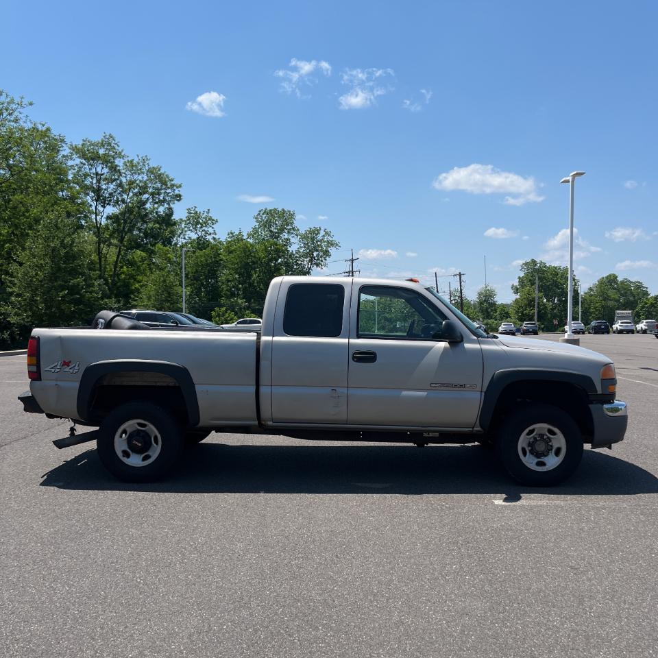 GMC Sierra 2500HD Classic 4WD Ext Cab 143.5" Work Truck 2007