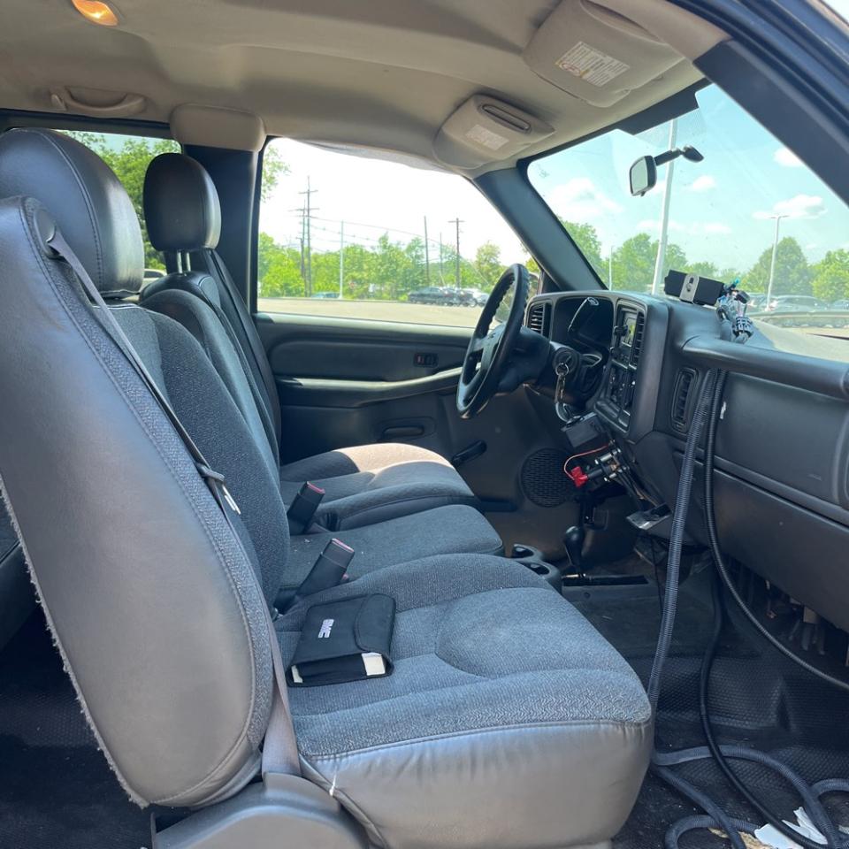 GMC Sierra 2500HD Classic 4WD Ext Cab 143.5" Work Truck 2007