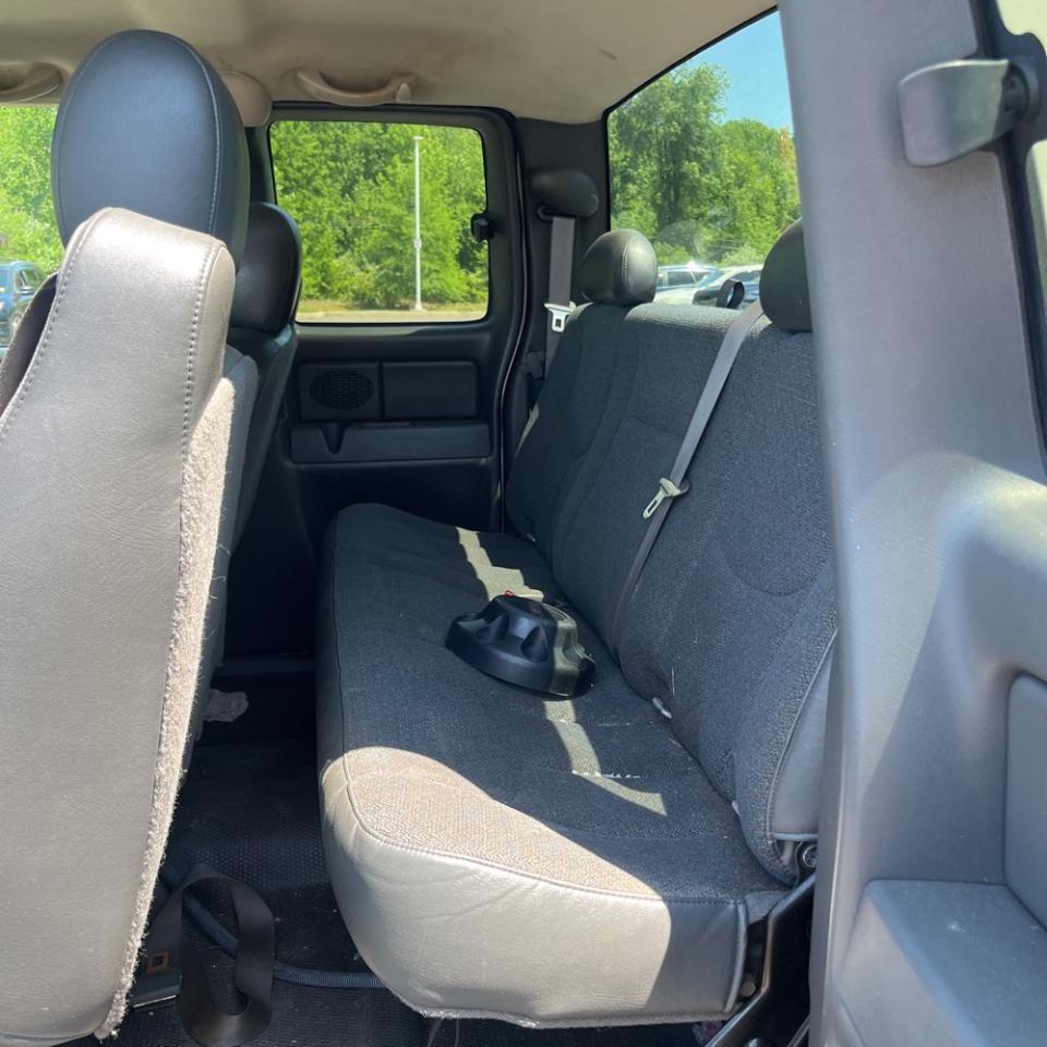GMC Sierra 2500HD Classic 4WD Ext Cab 143.5" Work Truck 2007