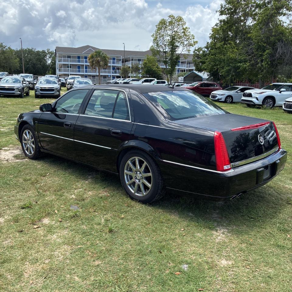 Cadillac DTS 4dr Sdn Performance 2007