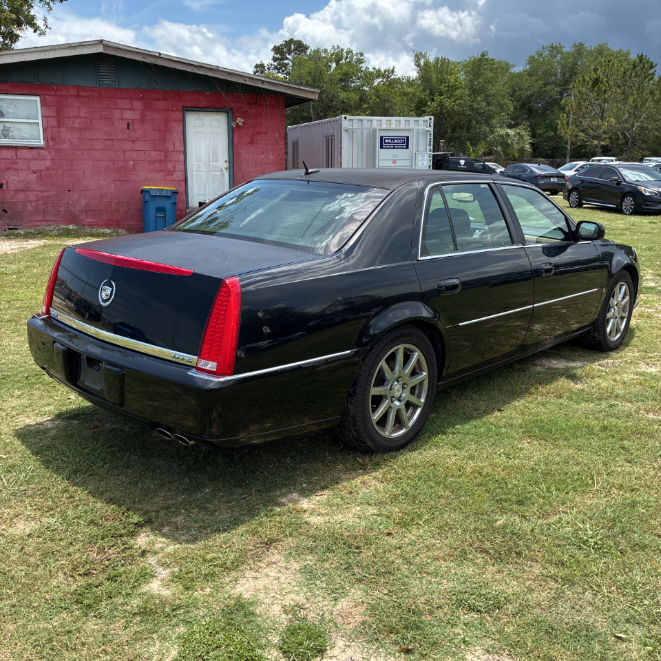 Cadillac DTS 4dr Sdn Performance 2007