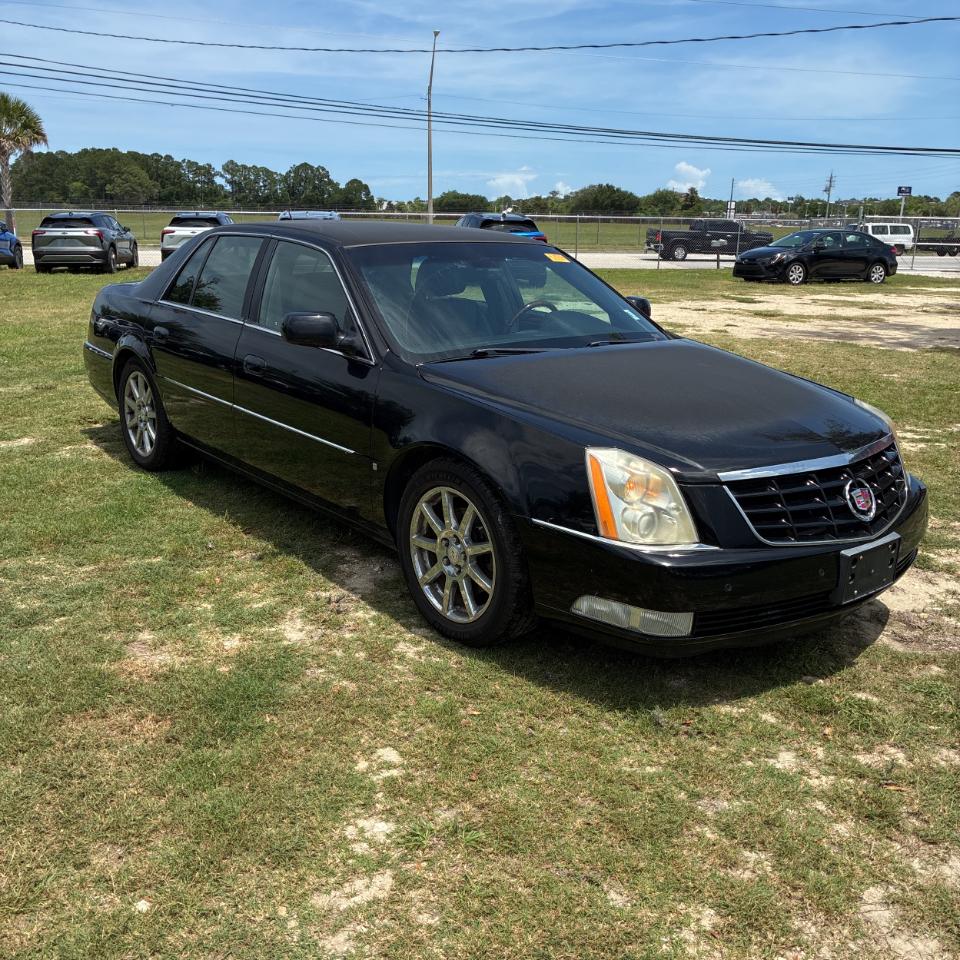 Cadillac DTS 4dr Sdn Performance 2007