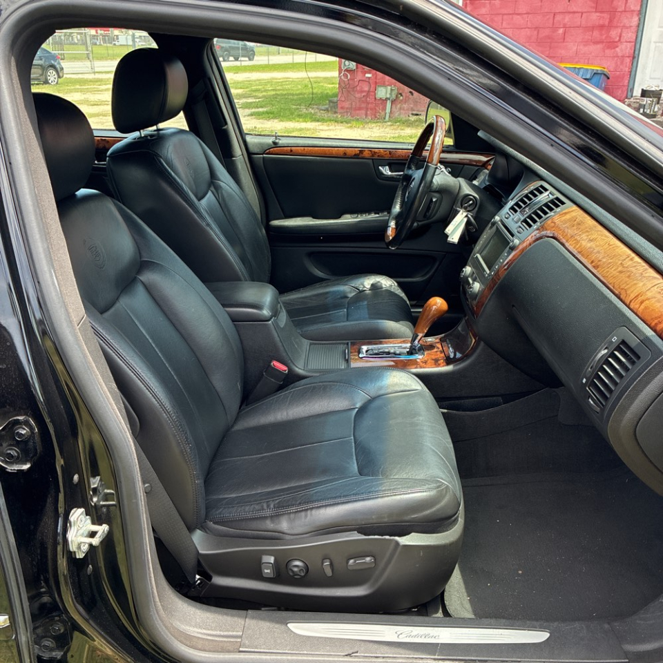 Cadillac DTS 4dr Sdn Performance 2007