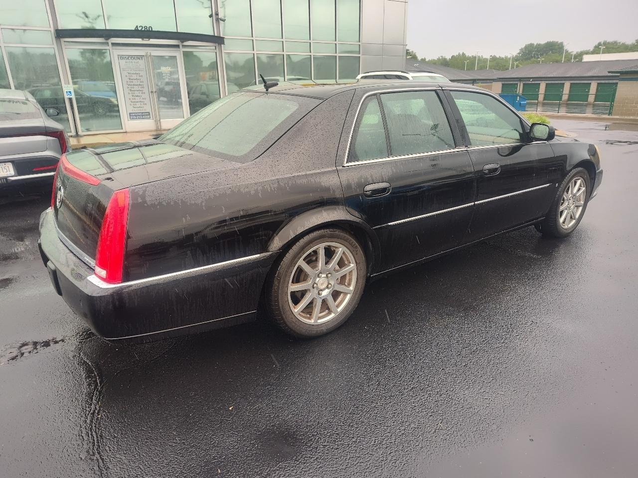 Cadillac DTS 4dr Sdn Performance 2007