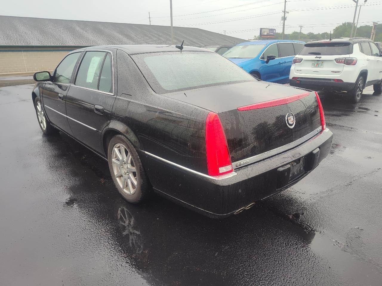 Cadillac DTS 4dr Sdn Performance 2007