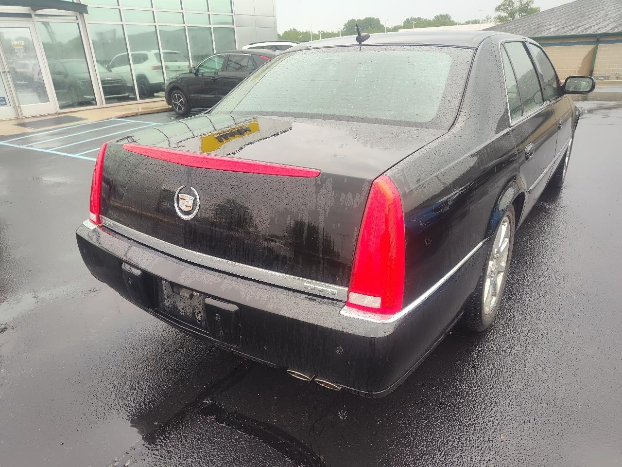 Cadillac DTS 4dr Sdn Performance 2007