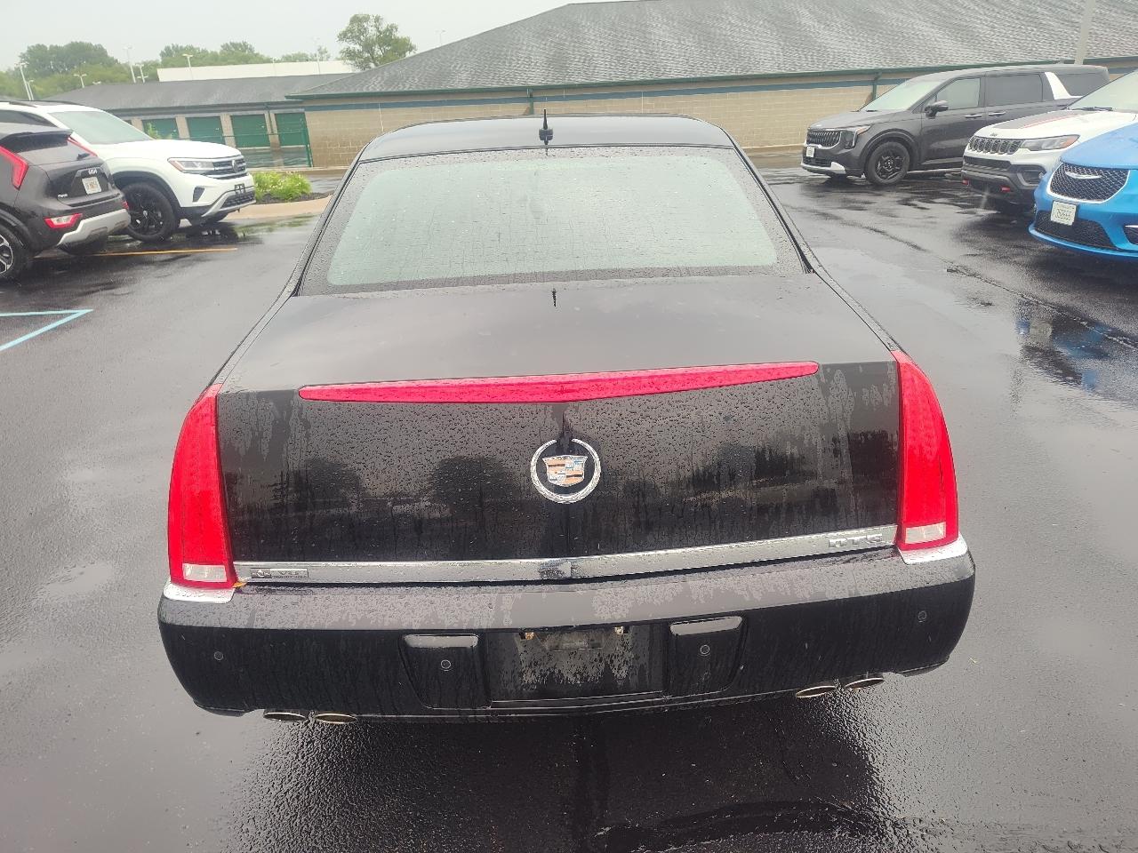 Cadillac DTS 4dr Sdn Performance 2007