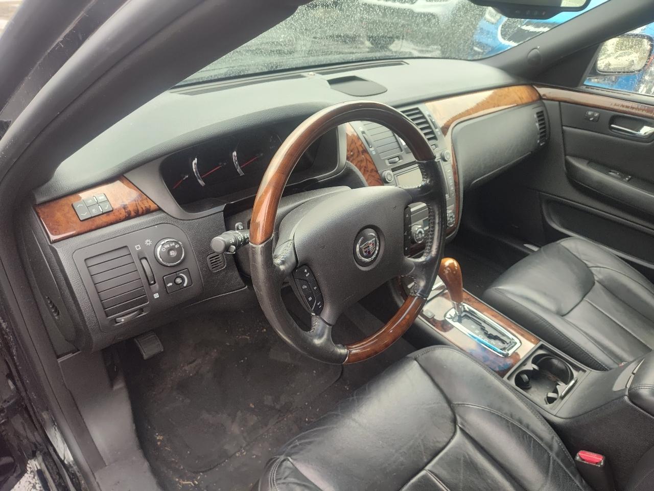 Cadillac DTS 4dr Sdn Performance 2007