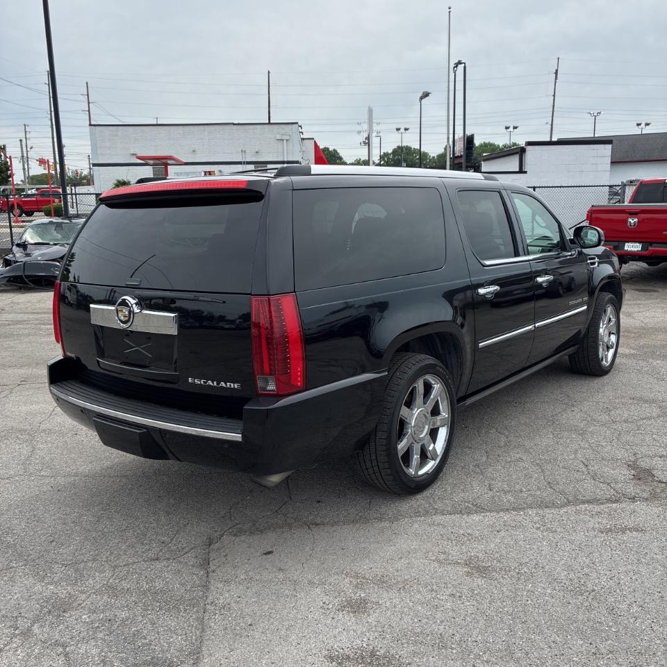 Cadillac Escalade ESV AWD 4dr Luxury 2012