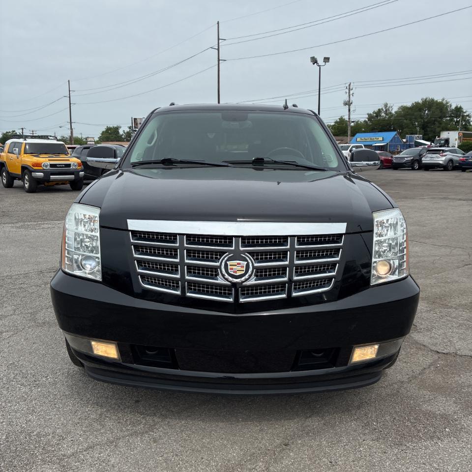 Cadillac Escalade ESV AWD 4dr Luxury 2012