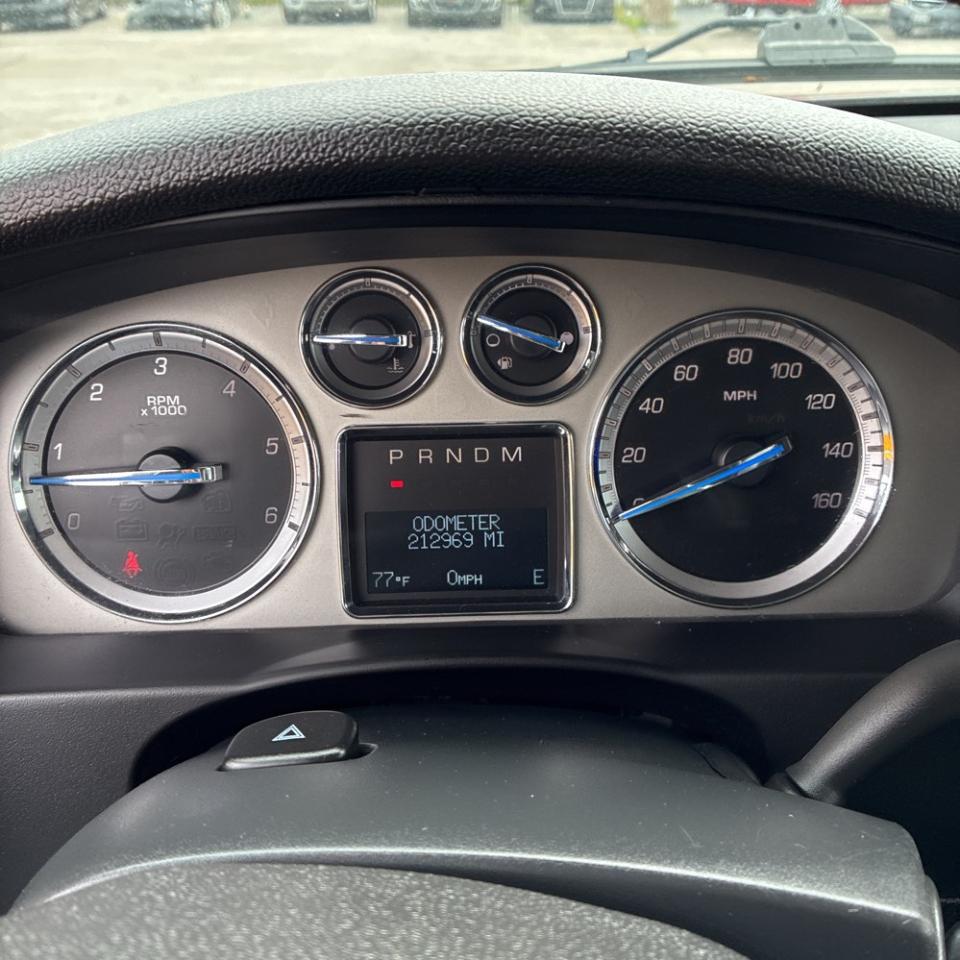 Cadillac Escalade ESV AWD 4dr Luxury 2012