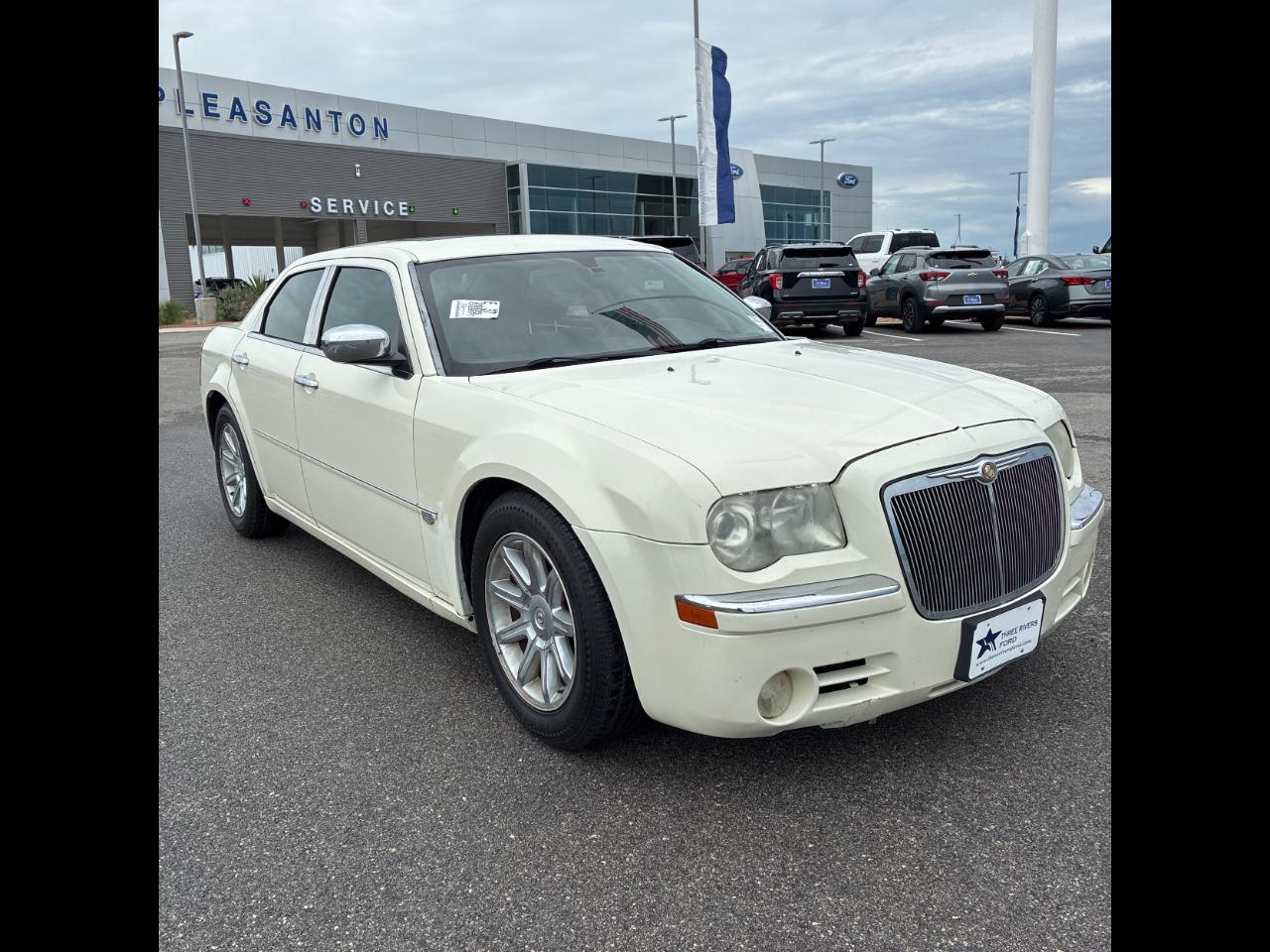 Chrysler 300 4dr Sdn 300C *Ltd Avail* 2005