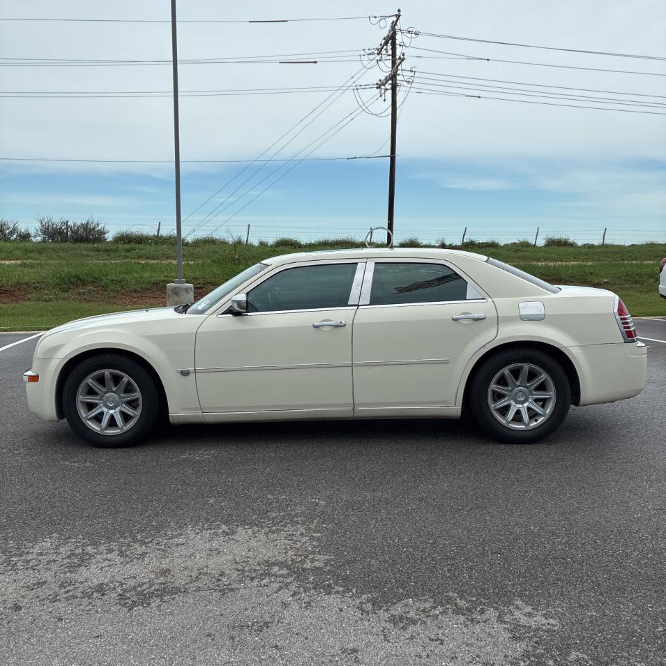 Chrysler 300 4dr Sdn 300C *Ltd Avail* 2005