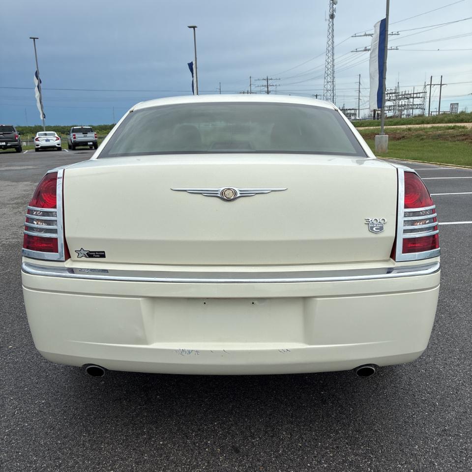 Chrysler 300 4dr Sdn 300C *Ltd Avail* 2005