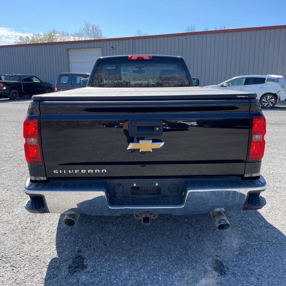 Chevrolet Silverado 1500 4WD Reg Cab 133.0" Work Truck w/2WT 2014