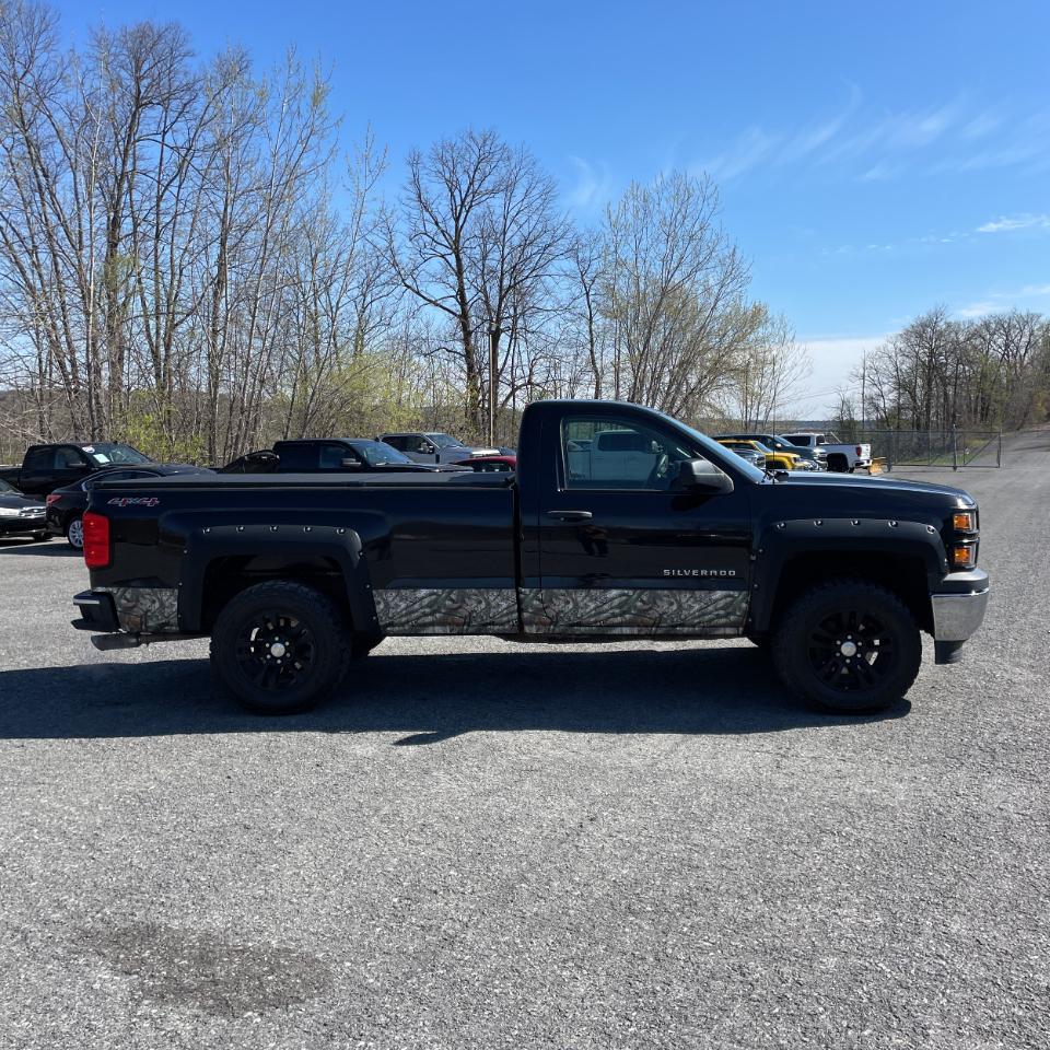 Chevrolet Silverado 1500 4WD Reg Cab 133.0" Work Truck w/2WT 2014
