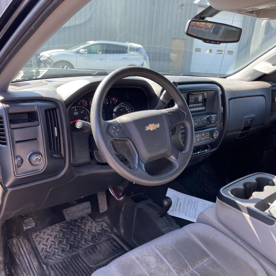 Chevrolet Silverado 1500 4WD Reg Cab 133.0" Work Truck w/2WT 2014