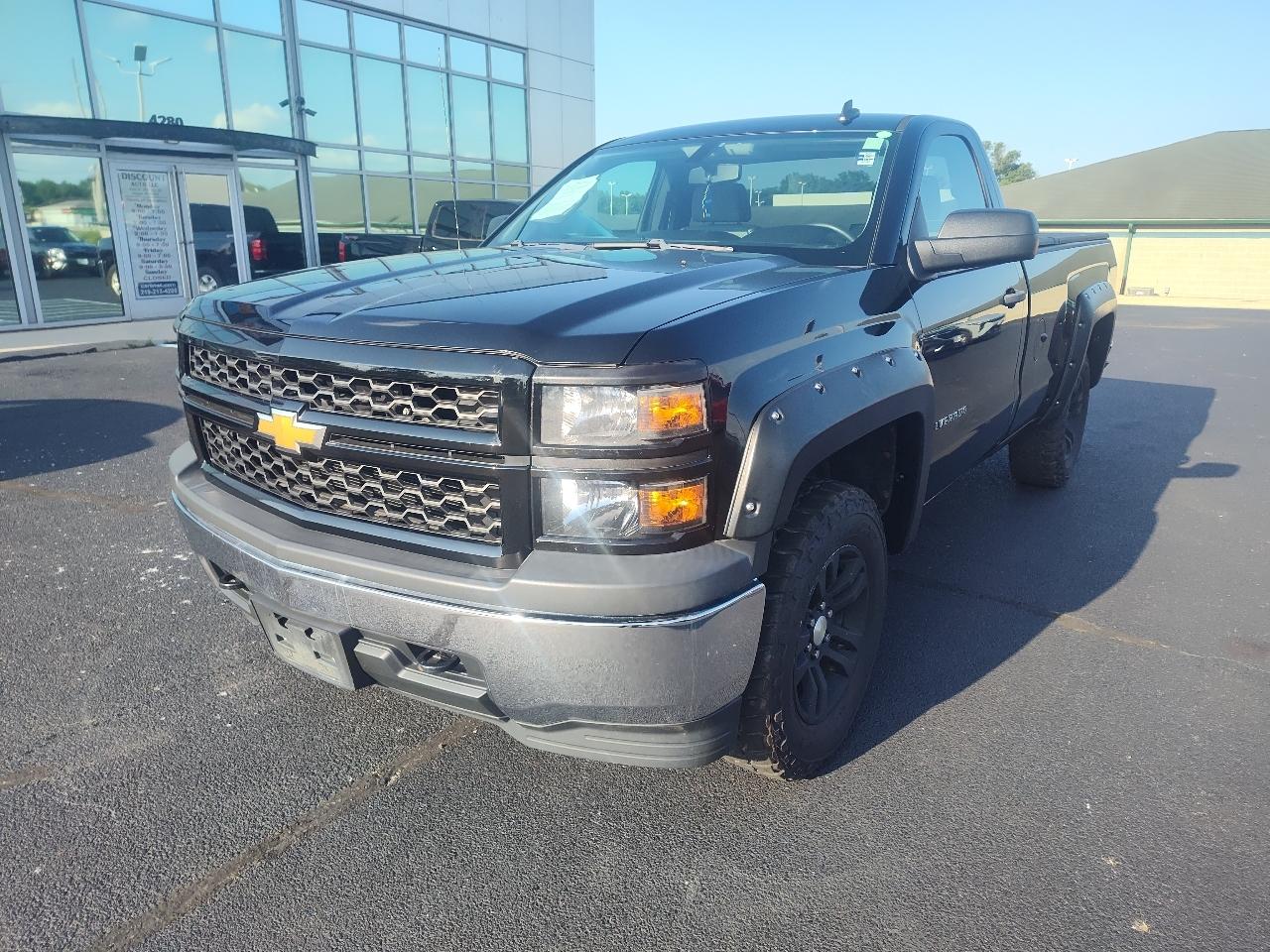 Chevrolet Silverado 1500 4WD Reg Cab 133.0" Work Truck w/2WT 2014