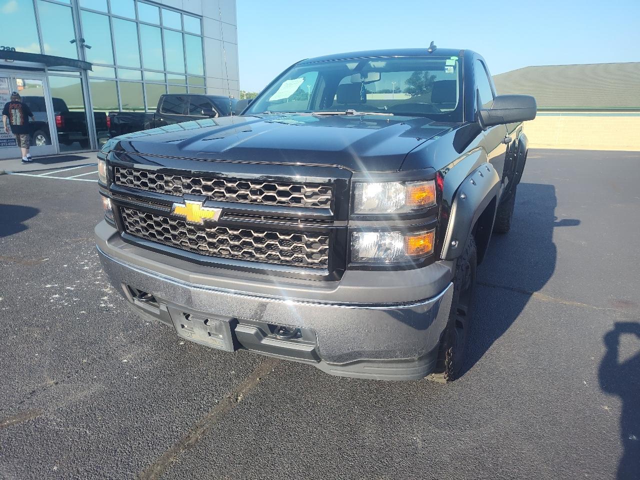 Chevrolet Silverado 1500 4WD Reg Cab 133.0" Work Truck w/2WT 2014