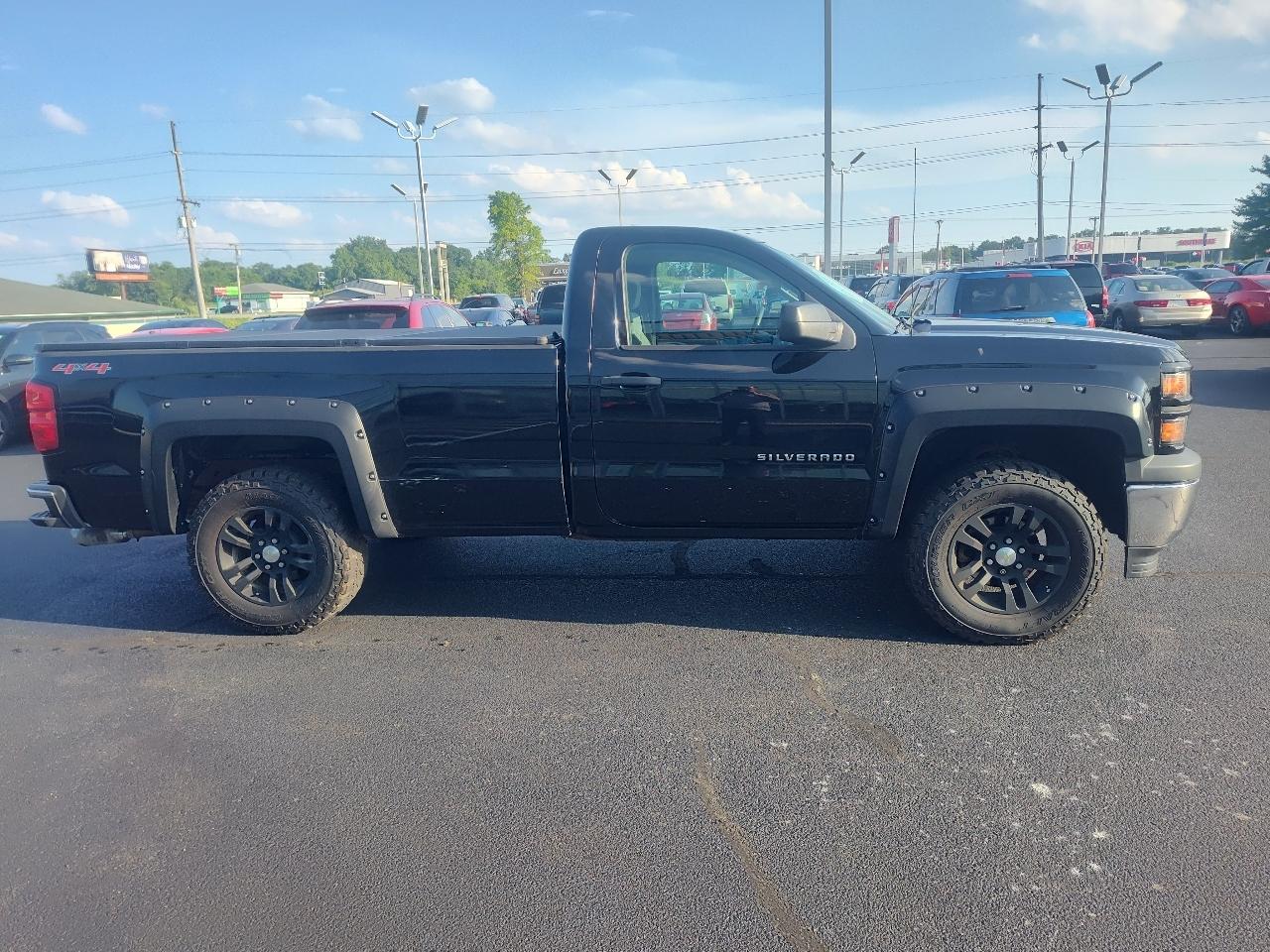 Chevrolet Silverado 1500 4WD Reg Cab 133.0" Work Truck w/2WT 2014