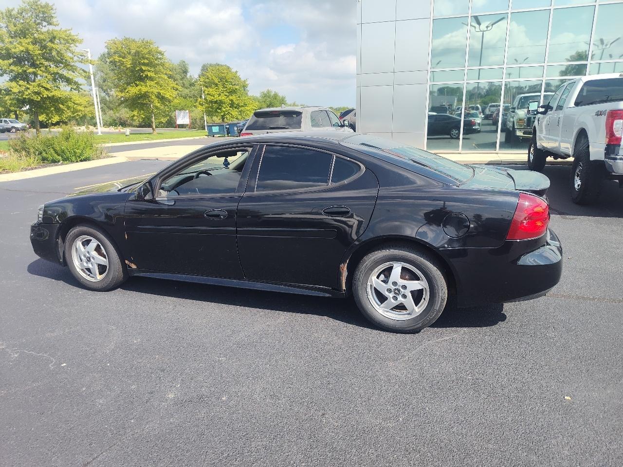 Pontiac Grand Prix 4dr Sdn GT2 2004